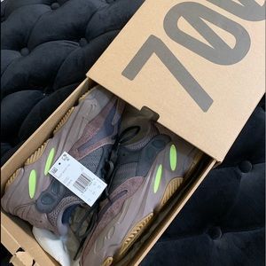 Yeezy Boost 700